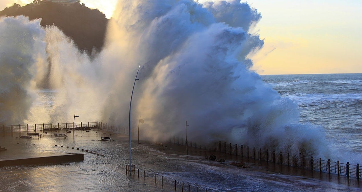 afad marmarada tsunami icin sahaya indi X4P7ASw5