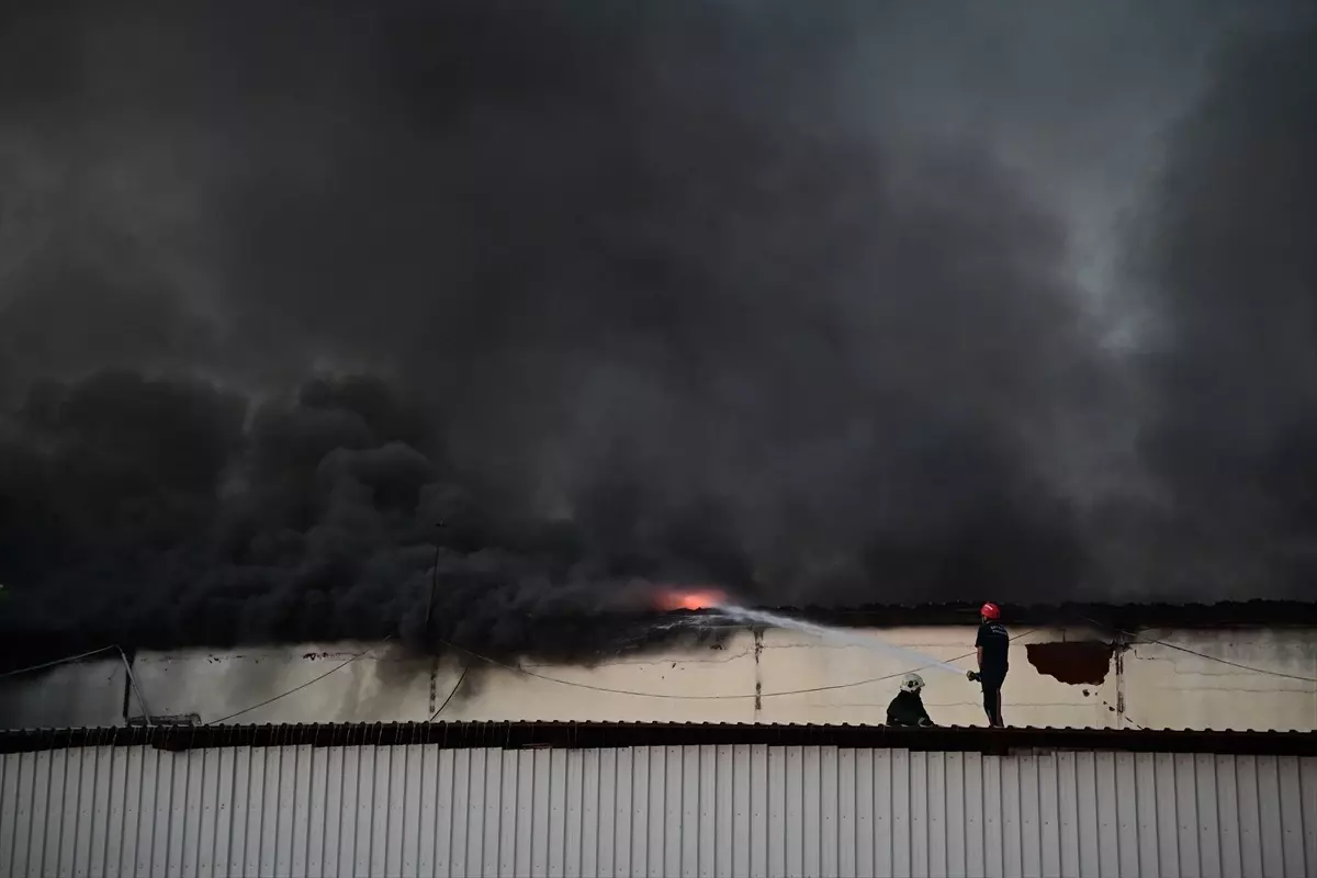 antalyada depo yangini kontrol altina alindi VIIFDMNV