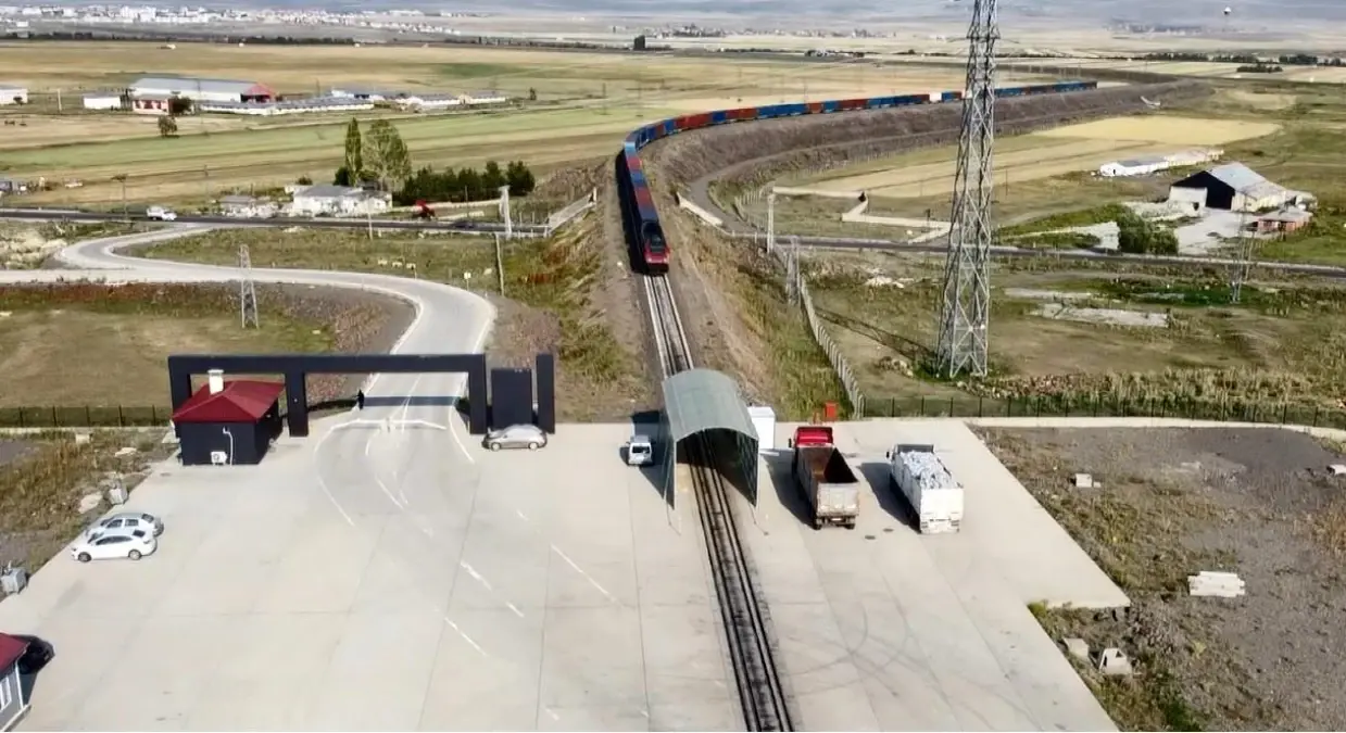 kars demiryolu ile kuresel ticaret artiyor V9cw7xb2