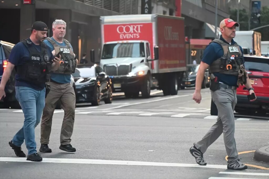 new yorkta silahli saldiri 4 olu LwnDauZA