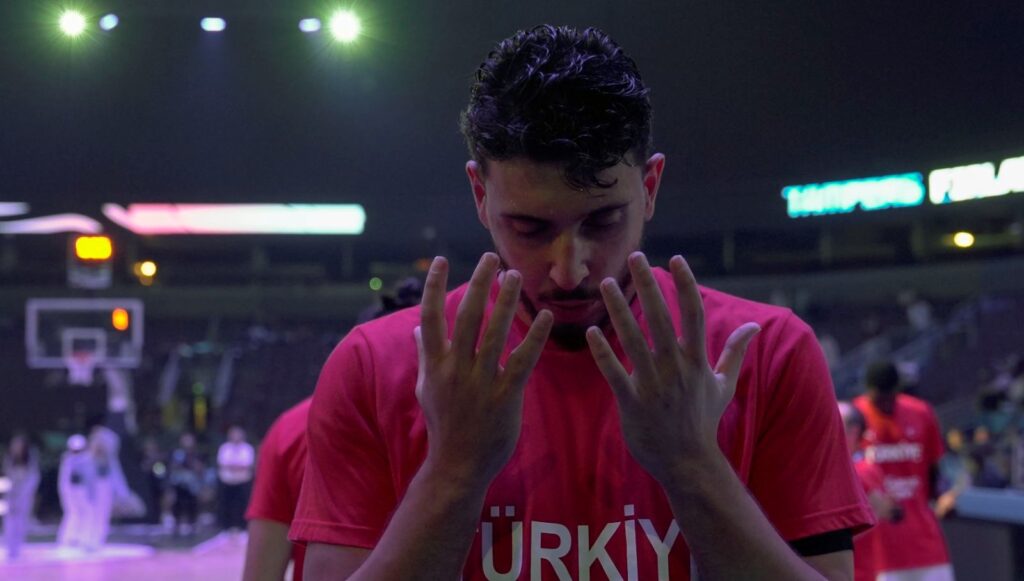 12 dev adam 4te 4 icin estonya karsisinda 4gURbGdm