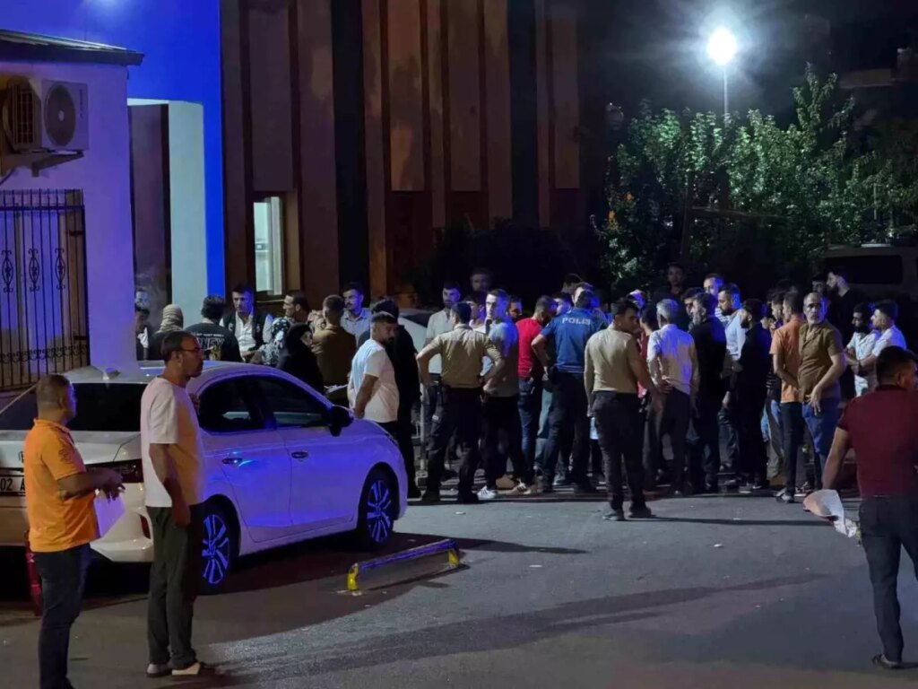 adiyamanda bicakli saldiri bir kisi hayatini kaybetti qxCbgJtU