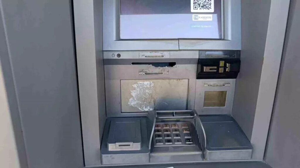 antalyada atm tahrip edildi 9fQ6Wv3X
