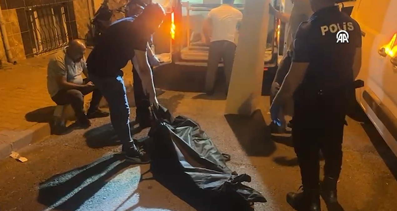 balkonda erkek cesedi bulundu YrSZlMPl