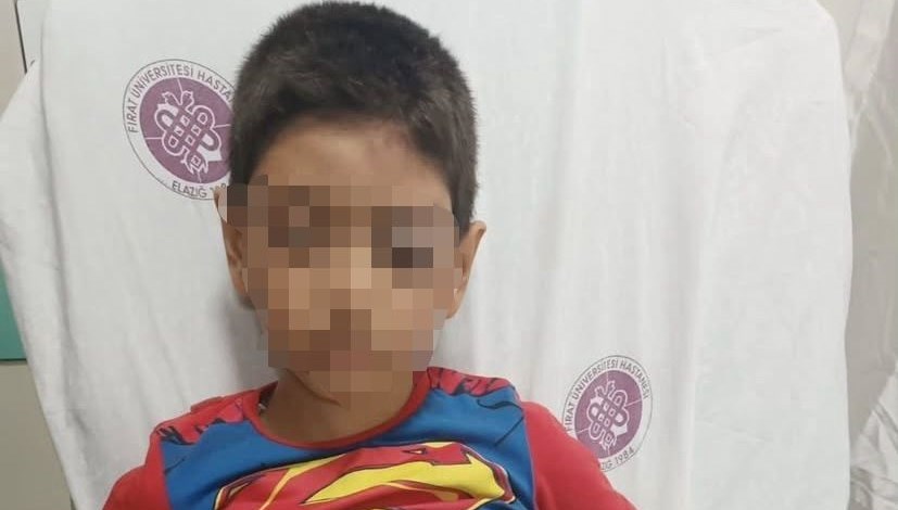 ogluyla itisen cocuga fiziksel mudahale polis memuru gorevden uzaklastirildi dTWgBr8z