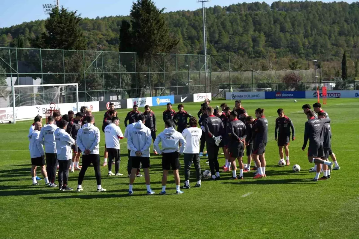 a milli futbol takimi gurcistan maci hazirliklarini tamamladi cMiYJn7v.jpg