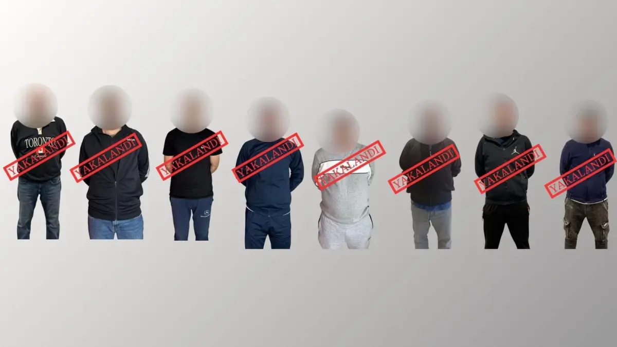 bakan yerlikaya duyurdu kirmizi bultenle aranan 6 suclu turkiyeye getirildi LO2CaR5J