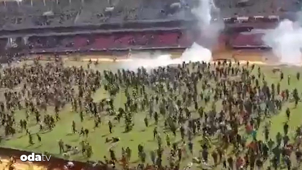 eski kenya basbakaninin cenazesinde ortalik karisti polis ates acti UJFRXiy6.jpg