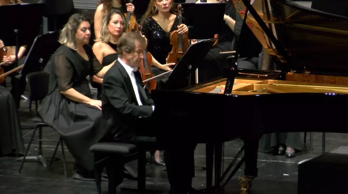 istanbul devlet senfoni orkestrasi 80 yilini coskuyla kutladi I6A96Qwm