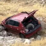 mardinde sarampole devrilen otomobilin surucusu yaralandi XWAZCqk3.jpg