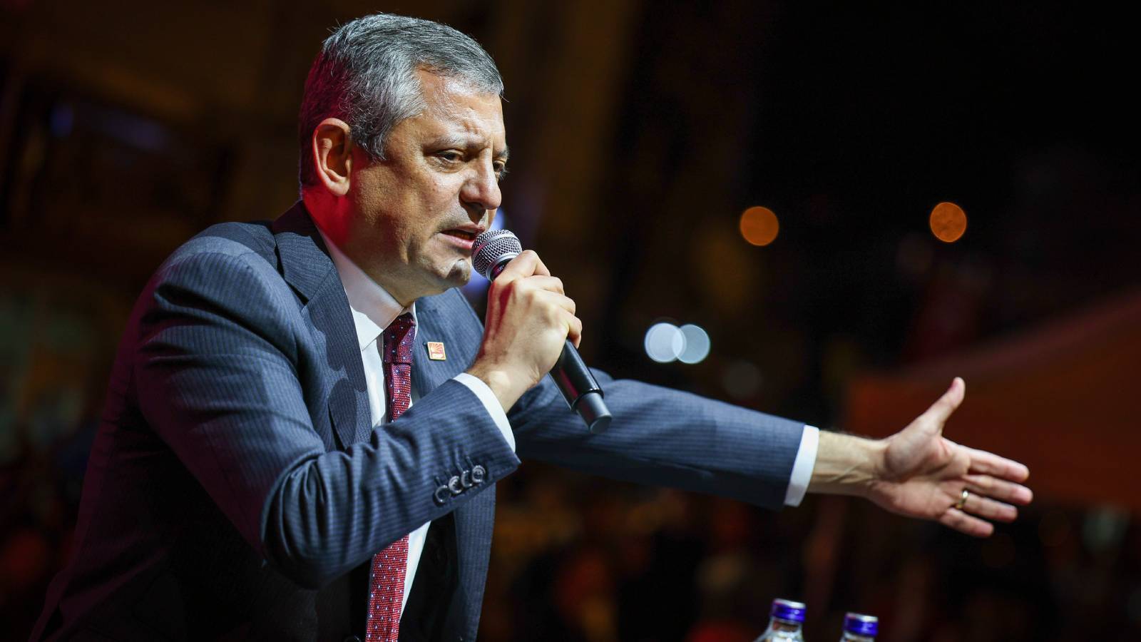 ozgur ozel esenyurtta G7IgIDAC.jpg