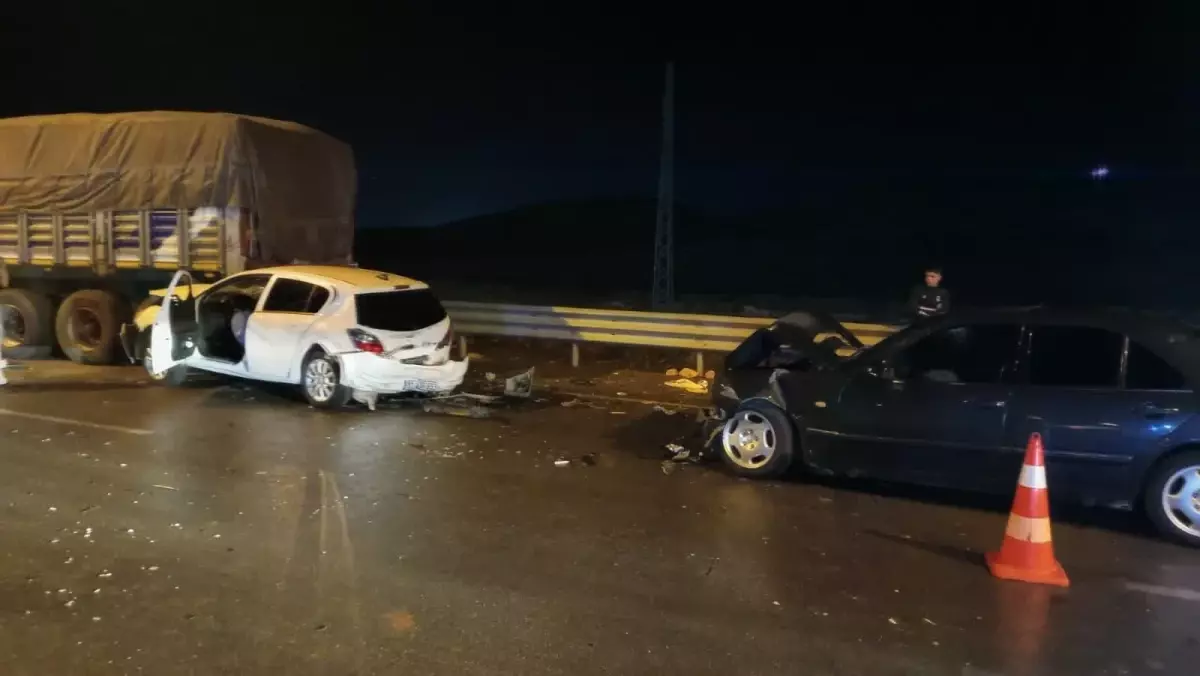 reyhanlida zincirleme kaza 2 yarali pGJbDjLd.jpg