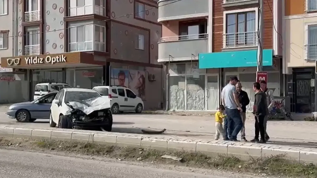 tir park halindeki araclara carpti jAcWB8c6.jpg