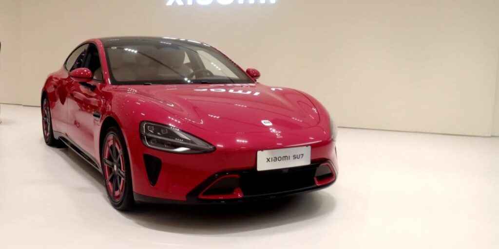 xiaomi su7 alev aldi kapilar acilmadi olumcul kazadan sonra xiaomi hisseleri sert dustu T73HU29t.jpg