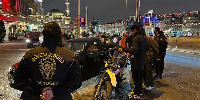 istanbulda huzur operasyonu 1036 gozalti yBXI7ZdJ.jpg