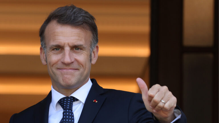 macron-enerjimizi-hurmuzun-acilmasina-yonlendirmeliyiz-KpEA7bfz